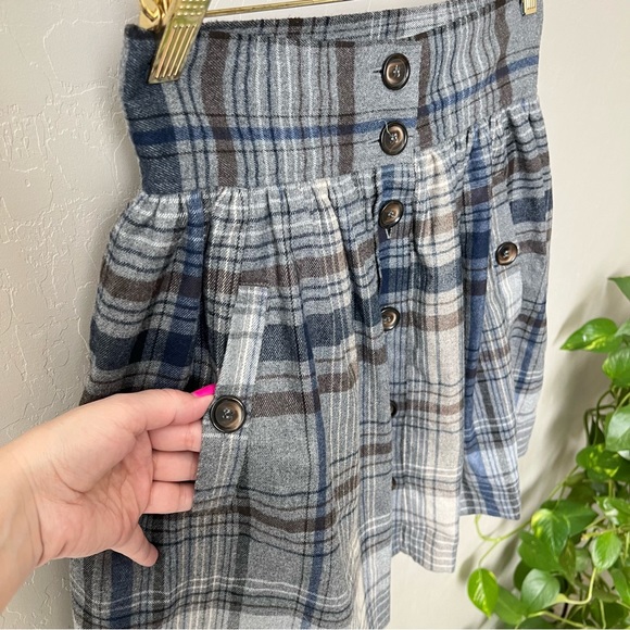 French Connection flanel plaid miniskirt w. pockets, lined, button front,4(XS) - Picture 2 of 10